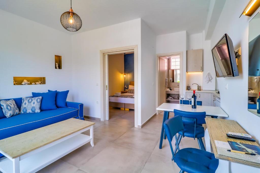 Theros Villas & Suites - 