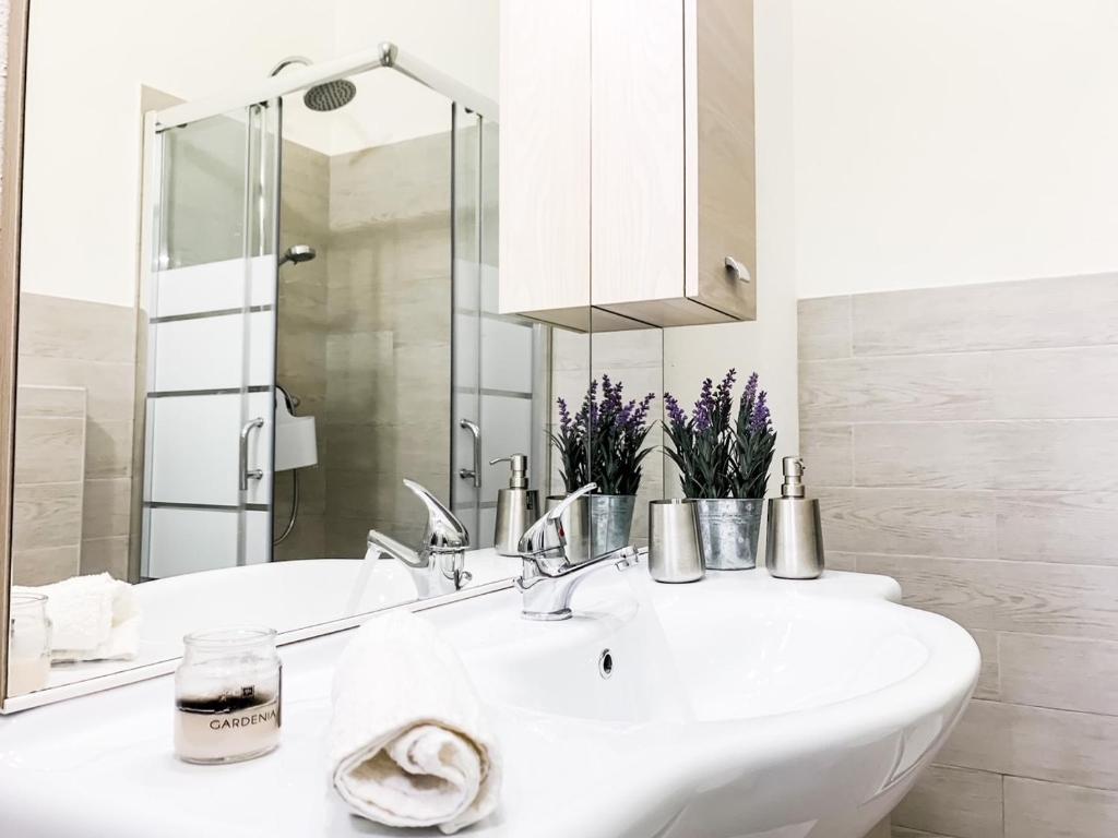 A bathroom at Nuova 27