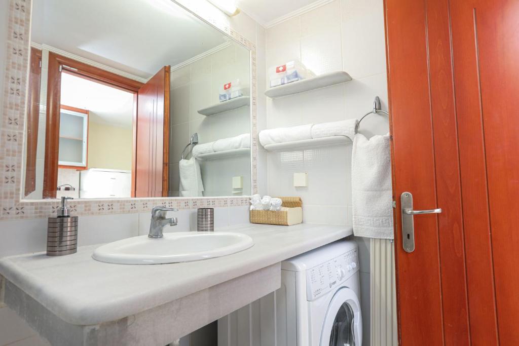 Tranquil Apartments Corfu - 8