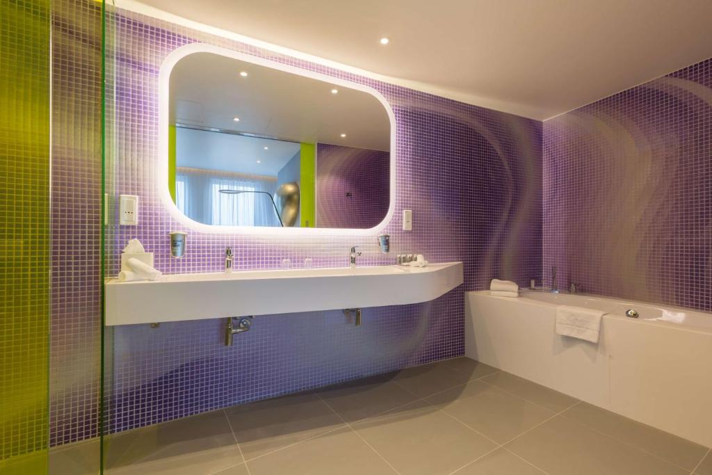 Un baño de Park Inn by Radisson Amsterdam City West