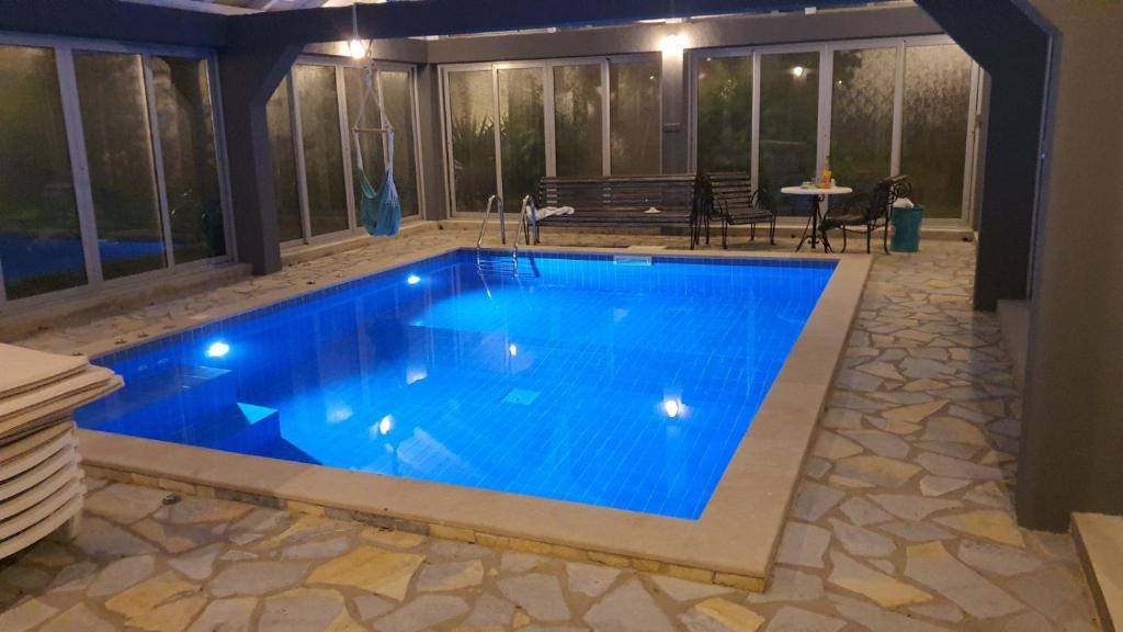 Bazén v ubytování Holiday Home Bogumila nebo v jeho okolí