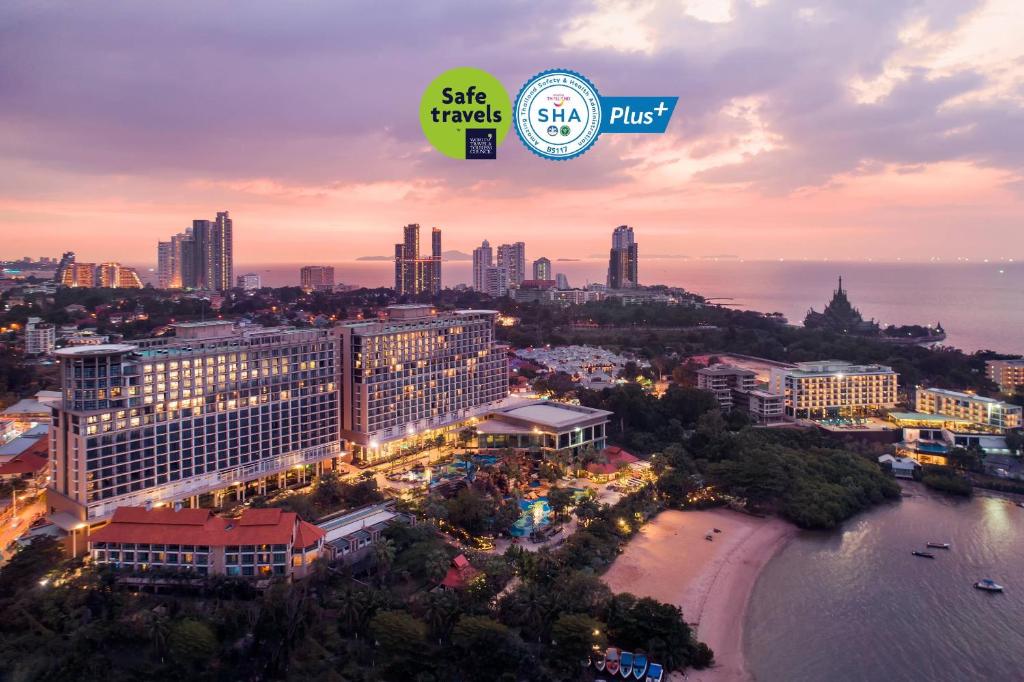 widok z powietrza na magiczny hotel Disney w obiekcie The Zign Hotel w mieście Pattaya North