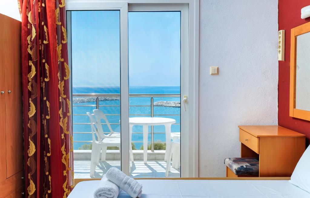 Nespecifikovaný výhled na moře nebo výhled na moře při pohledu z hotelu