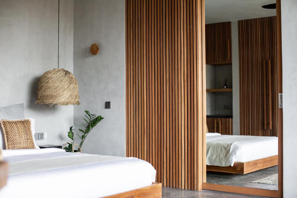Beyond Bayou - Suite With Pool View