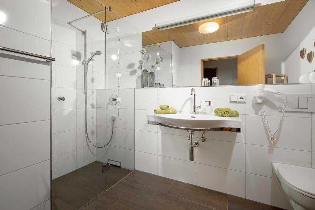 Koupelna v ubytování Appartements Veronika