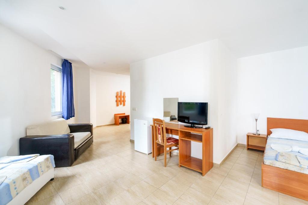 TV a/nebo společenská místnost v ubytování Hotel Park 2