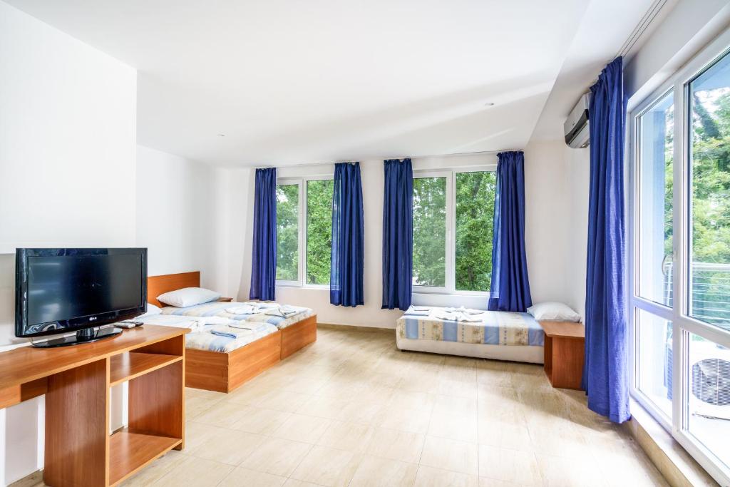 TV a/nebo společenská místnost v ubytování Hotel Park 2