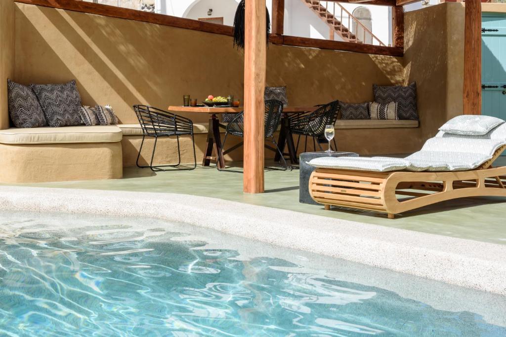 Bazén v ubytování Potamos Luxury House, Private Pool, Santorini nebo v jeho okolí