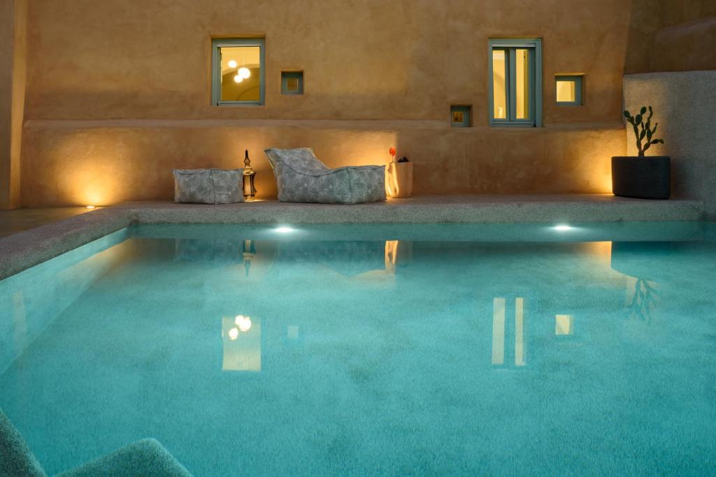 Bazén v ubytování Potamos Luxury House, Private Pool, Santorini nebo v jeho okolí