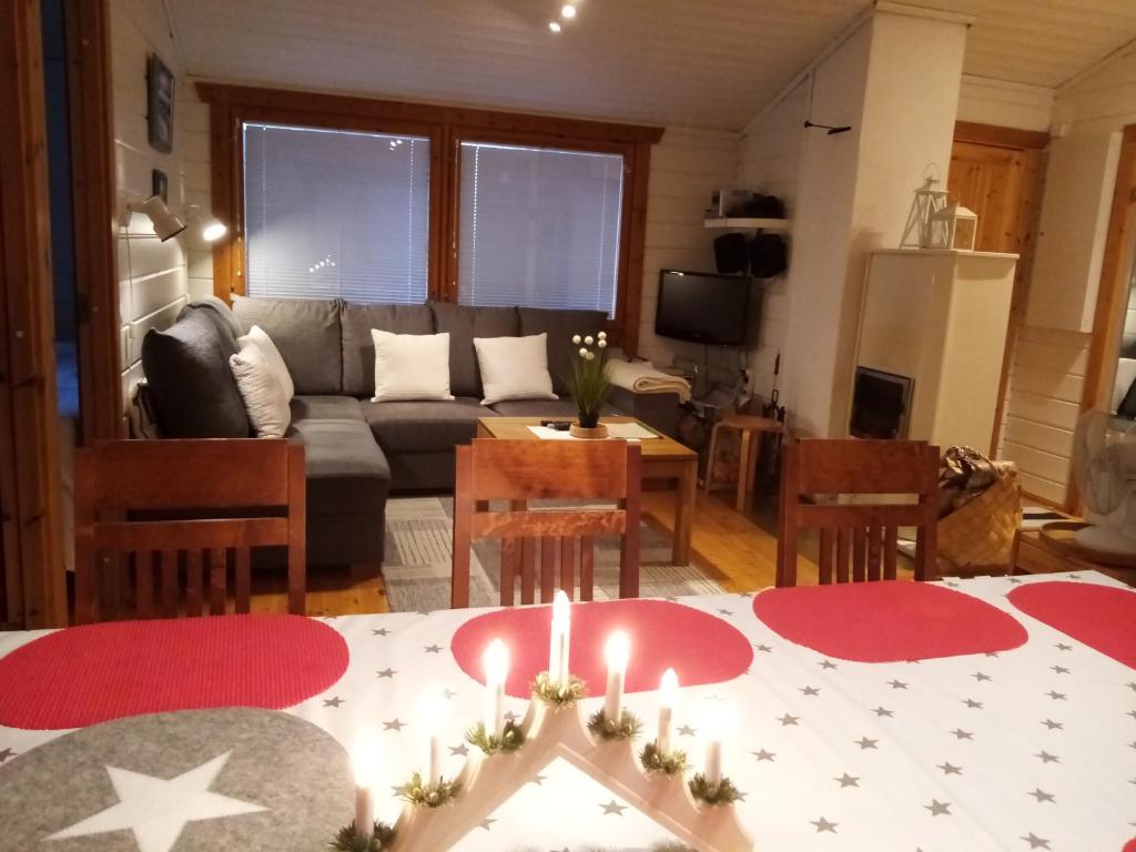 Paritalomökki Lomariihi 10