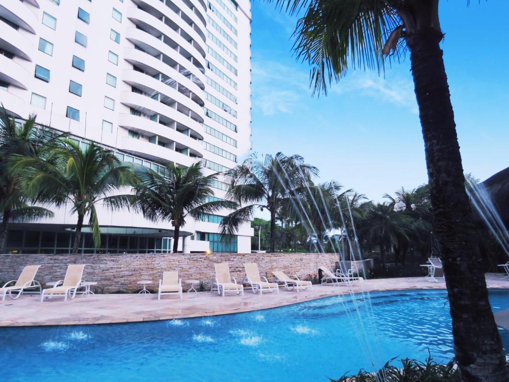 Barra Prime Flats, Ed Mediterrâneo, wi-fi 400Mb, balsa pra praia grátis, ar condicionado novo! - Housity