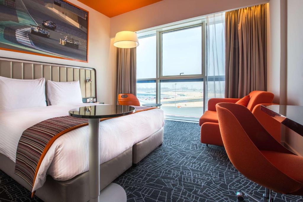 Park Inn by Radisson Dubai Motor City - Resim 36
