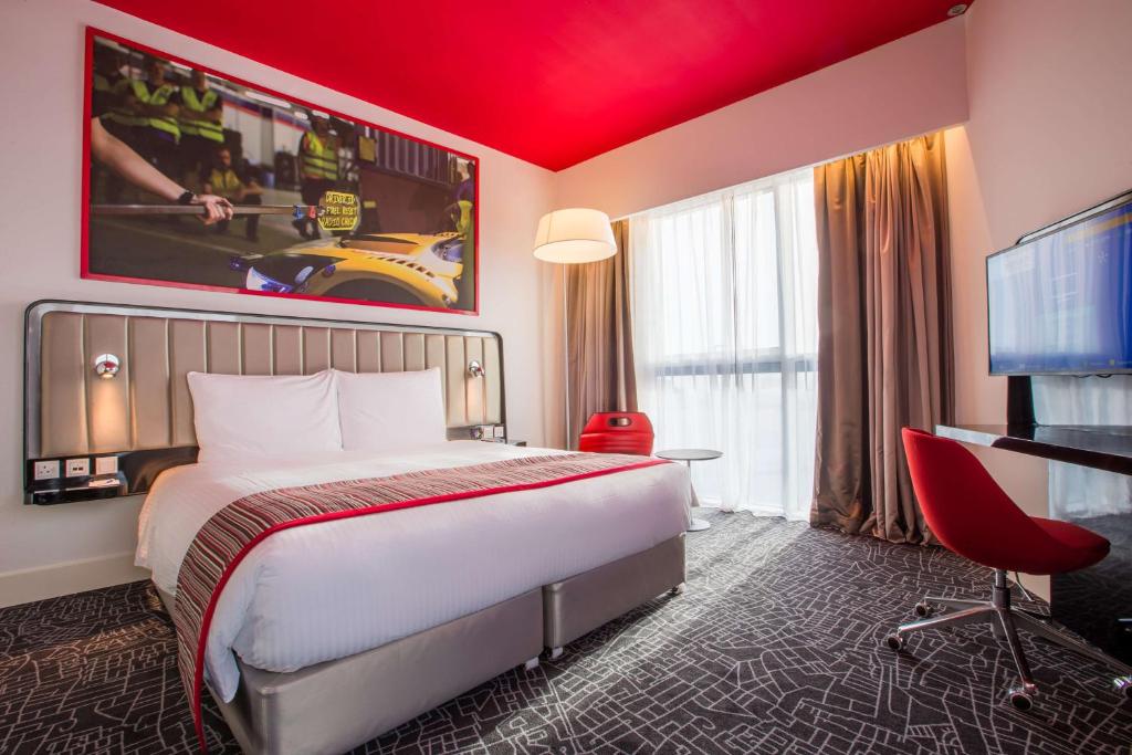 Park Inn by Radisson Dubai Motor City - Resim 35