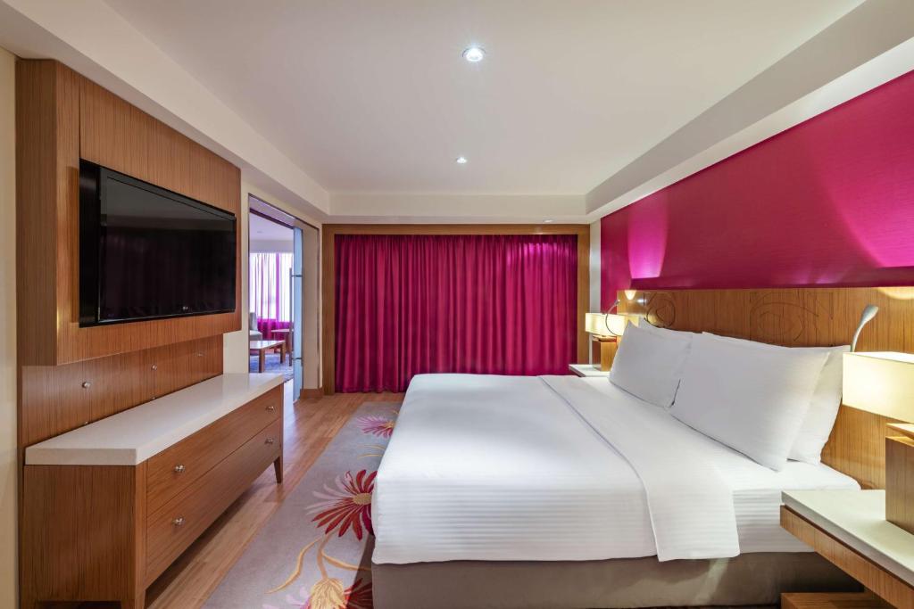 Radisson Blu Hotel, Kuwait - Junior Suite