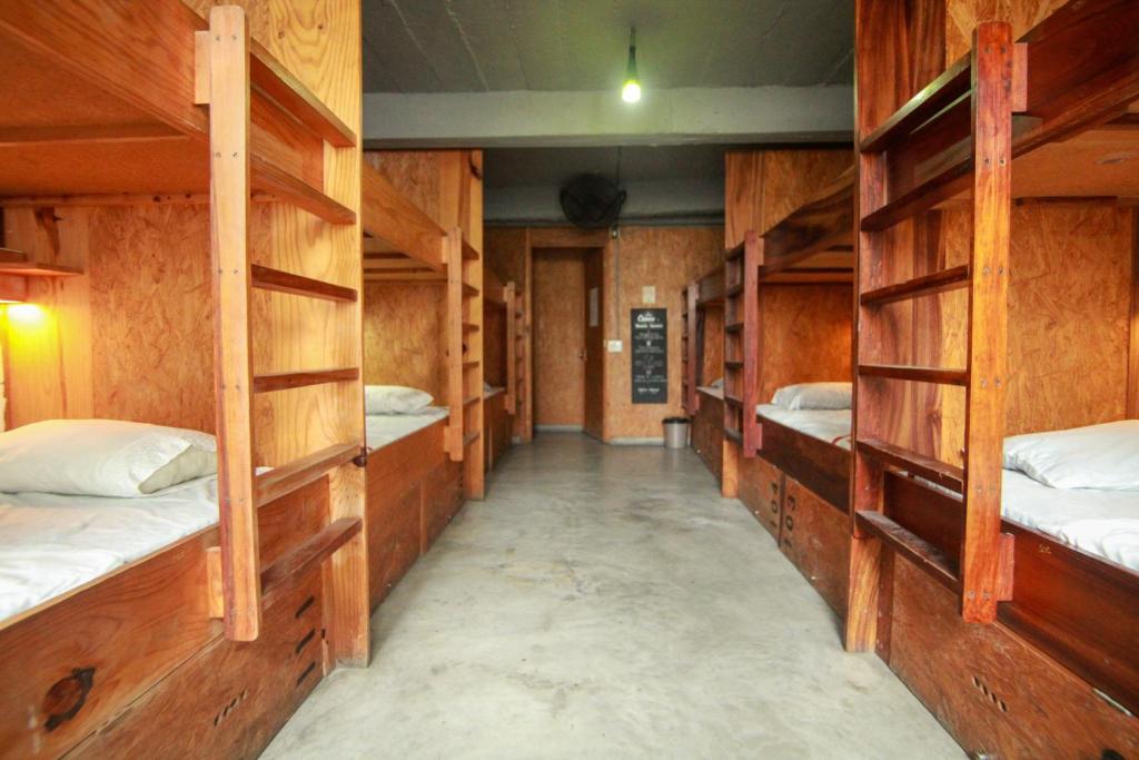 Postel nebo postele na pokoji v ubytování Canova Hostel & Pizza