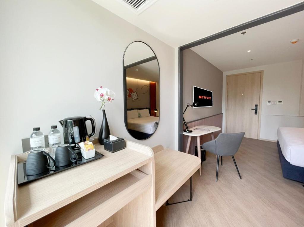 The Quart Ruamrudee by UHG - Deluxe Double Room With View
