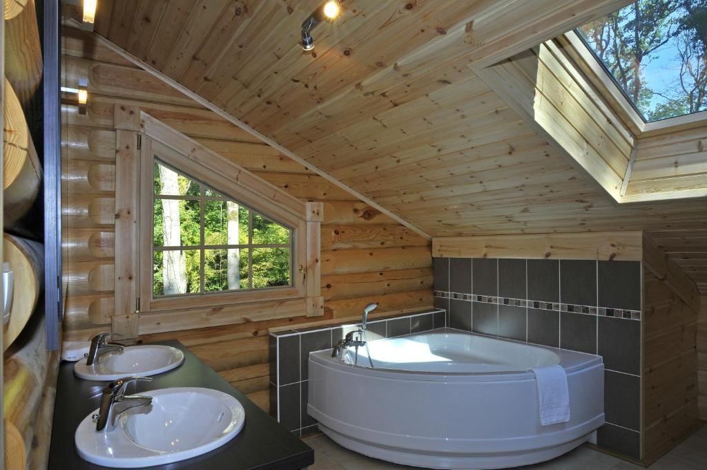 Hôtel Résidence Le Pin Sylvestre Amnéville les Thermes - Superior Appartement Met Balkon En Sauna