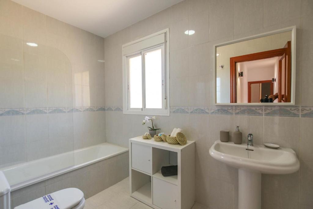 Fotografie z fotogalerie ubytování Villa Ballesteros v destinaci Alhaurín el Grande
