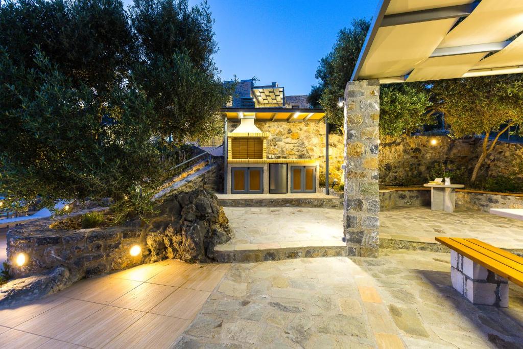 Fotografie z fotogalerie ubytování Villa Stone Thromila v destinaci Sellía