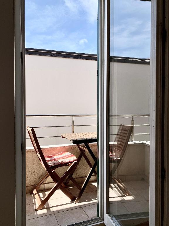 Balkon lub taras w obiekcie Apartments Happy Stay Center Baska