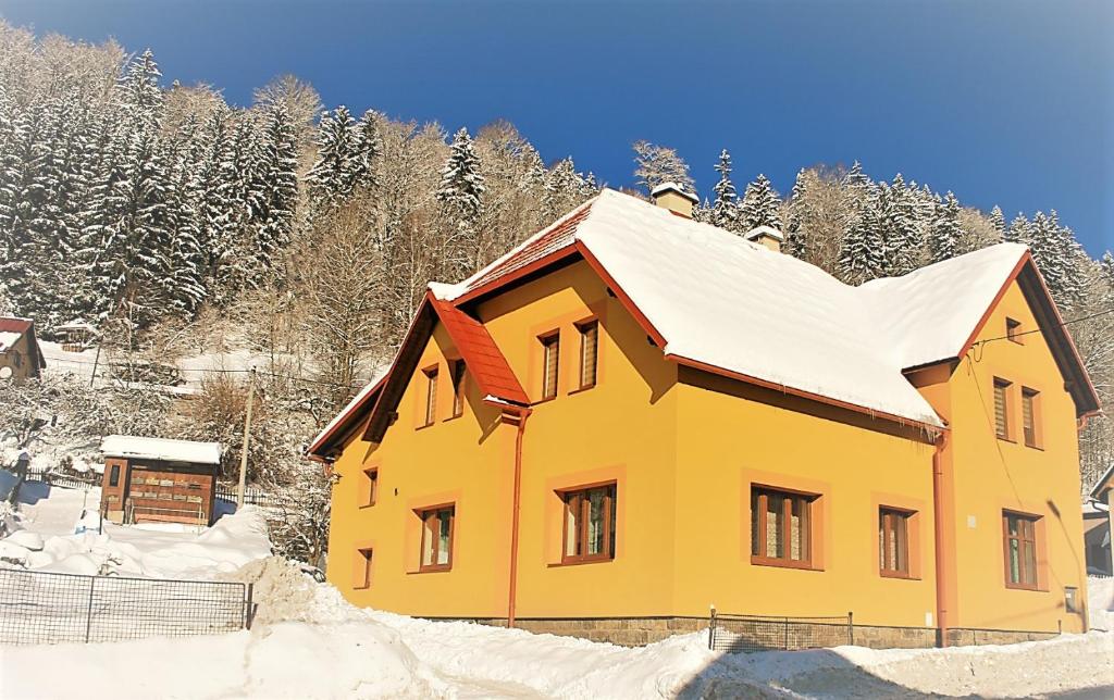 Obiekt Holiday house Vedle zimą
