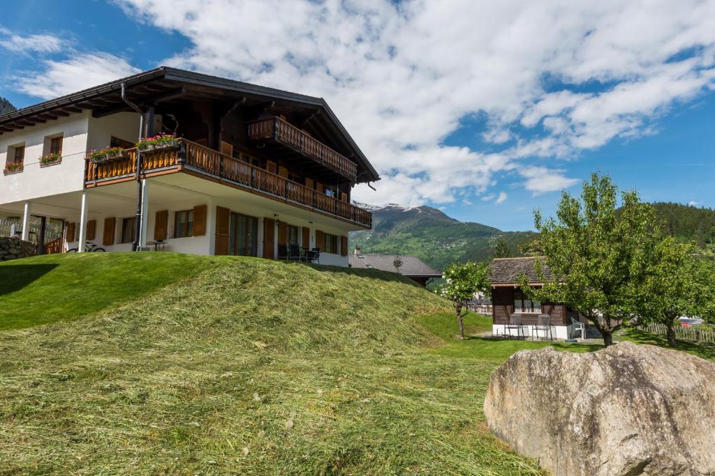 Nespecifikovaný výhled na hory nebo výhled na hory při pohledu z apartmánu