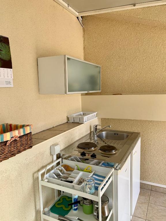 Kuchnia lub aneks kuchenny w obiekcie Apartments Happy Stay Center Baska