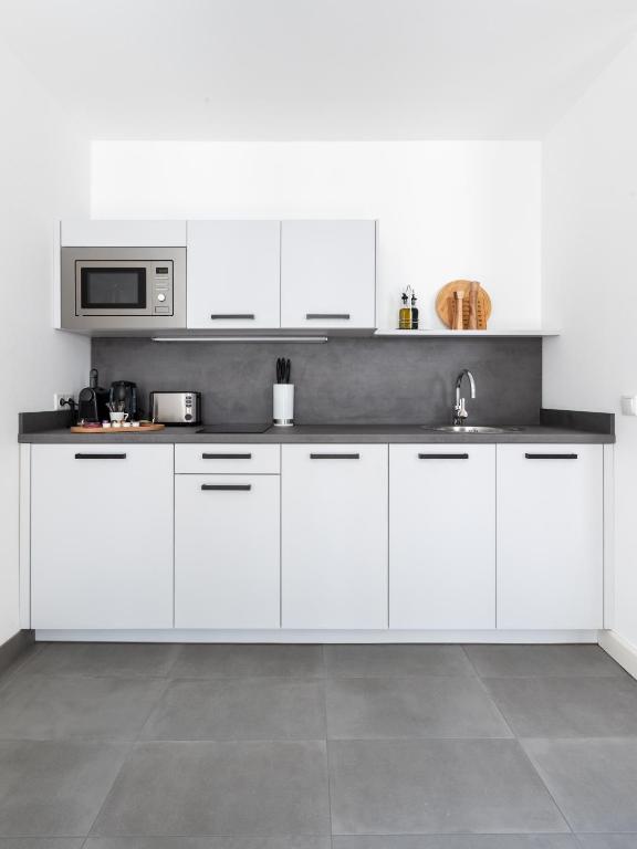 Flower's Berlin by Limehome - Digital Access - 13