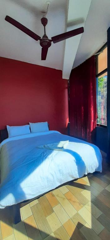 Llit o llits en una habitació de The Maple Inn