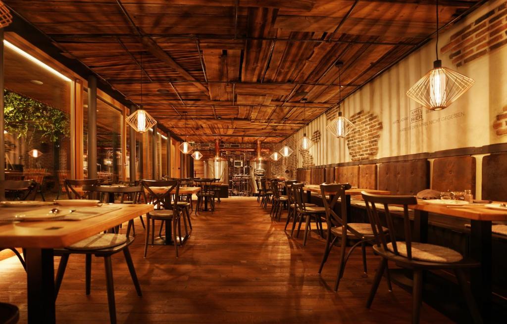 Restaurace v ubytování Landgasthof Hubertus - Braugasthof und Wellnesshotel im Allgäu
