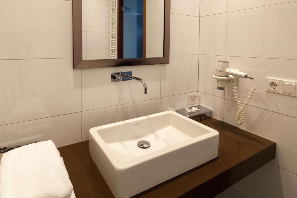 Best Western Hotel Nobis Eindhoven-Venlo A67 - Deluxe Twin Room