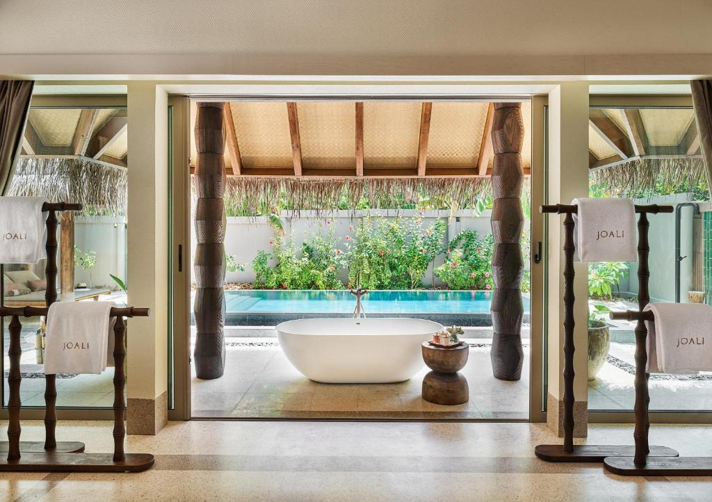 10 Hoteles de lujo y exclusivos en las Maldivas 327961387
