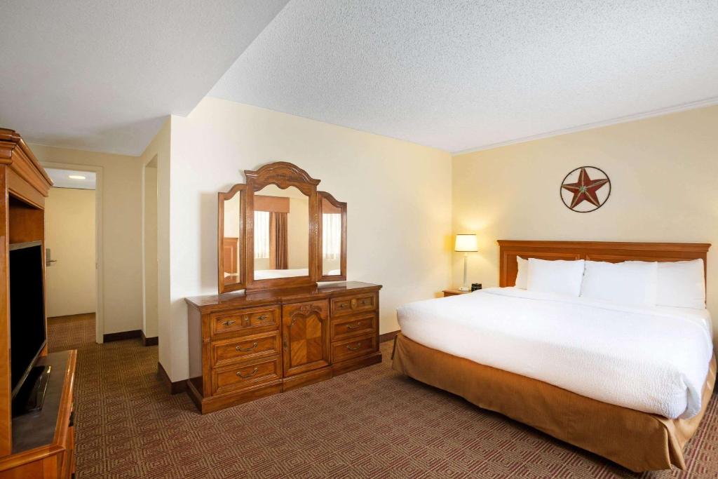 La Quinta Inn by Wyndham Austin Capitol / Downtown - 