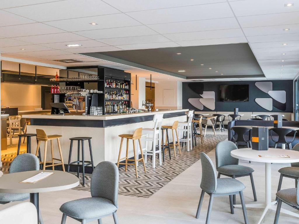 Lounge nebo bar v ubytování Mercure Hotel & Spa Bastia Biguglia