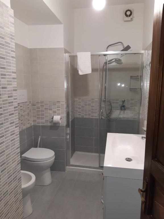 Koupelna v ubytování Oikos Apartment
