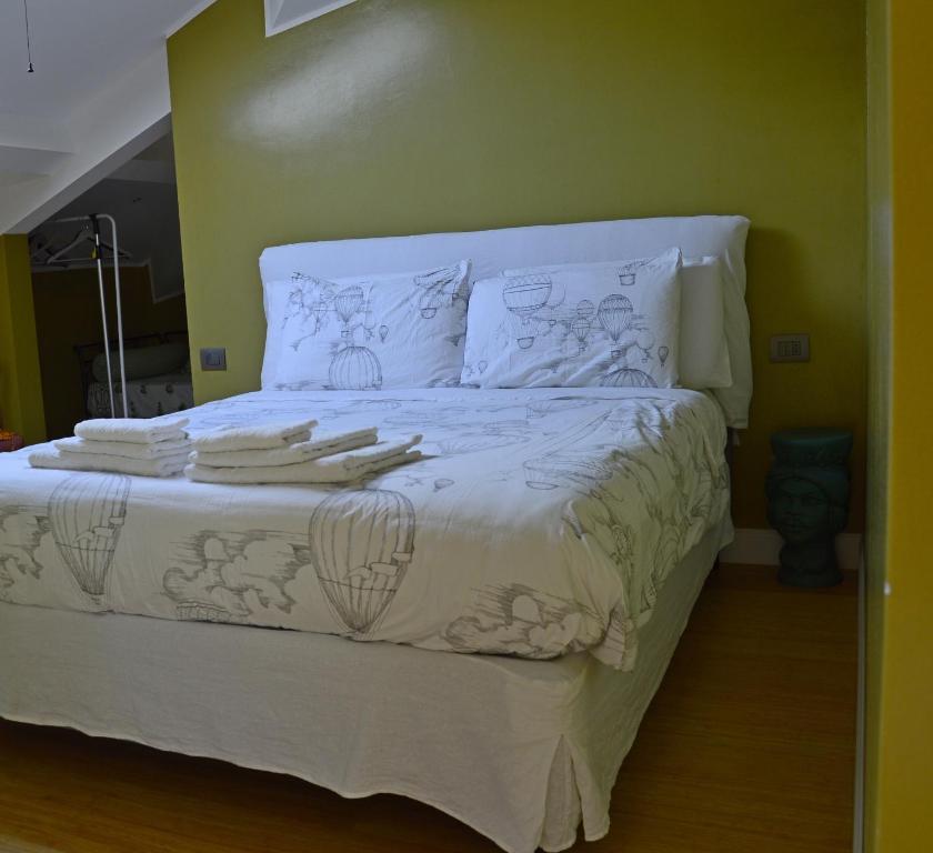 Postel nebo postele na pokoji v ubytování B&B Via Roma 41