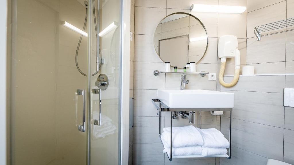 Hôtel du Parc Montparnasse - Resim 27