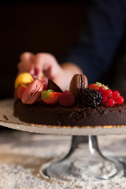 Kozmo Hotel Suites & Spa - Small Luxury Hotels of the World - Resim 14