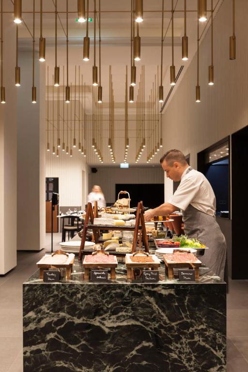 Kozmo Hotel Suites & Spa - Small Luxury Hotels of the World - Resim 32