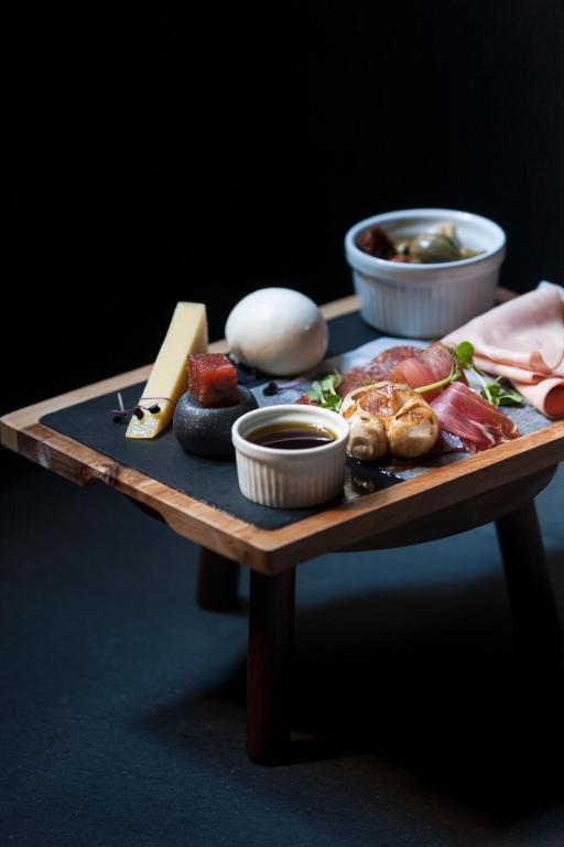 Kozmo Hotel Suites & Spa - Small Luxury Hotels of the World - Resim 18