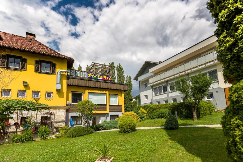 Budova, kde se penzion nachází