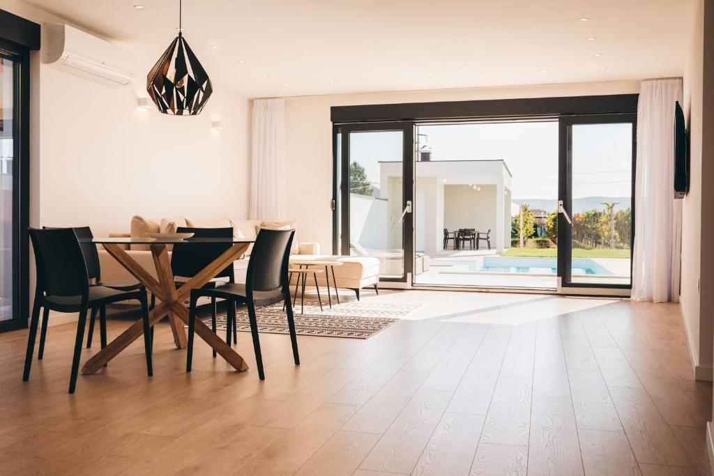 olive tree house - Two-Bedroom House