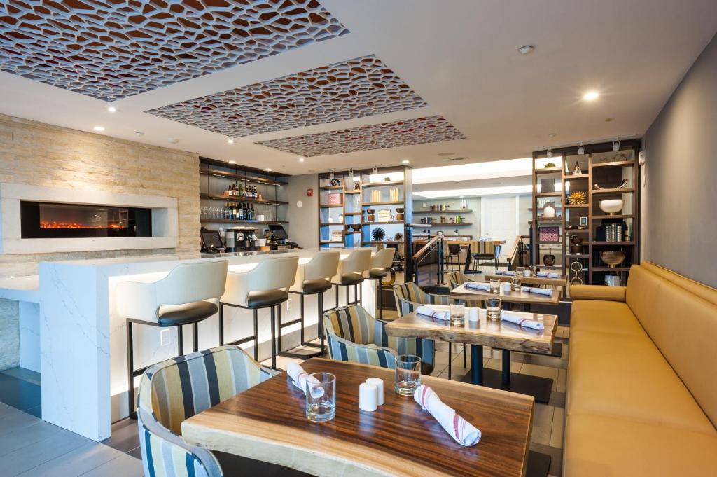 Hotel Indigo Napa Valley by IHG photo