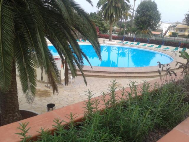 The swimming pool at or close to Tranquilo apartamento Puerto de la Cruz