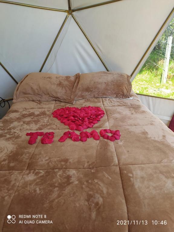 Łóżko lub łóżka w pokoju w obiekcie Skyline Glamping Guasca