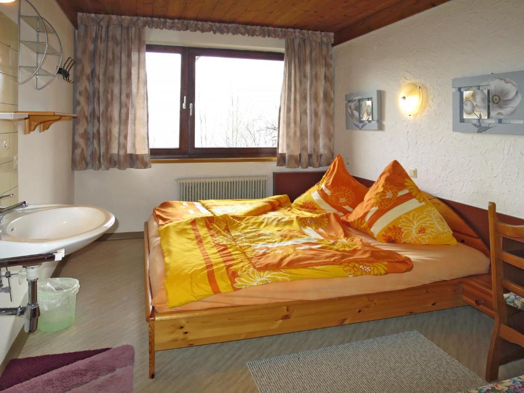Postel nebo postele na pokoji v ubytování Apartment Höllwarth by Interhome