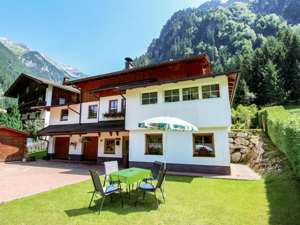 Nespecifikovaný výhled na hory nebo výhled na hory při pohledu z apartmánu