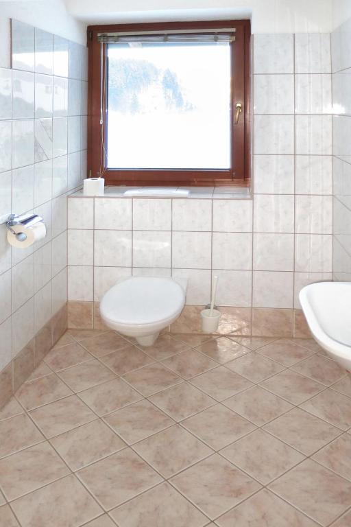 Kúpeľňa v ubytovaní Apartment Sonne-3 by Interhome