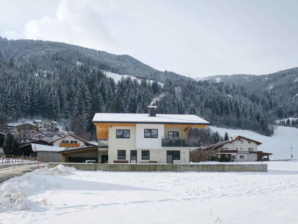 Gallery image of Apartment Luxner - KAB105 by Interhome in Kaltenbach