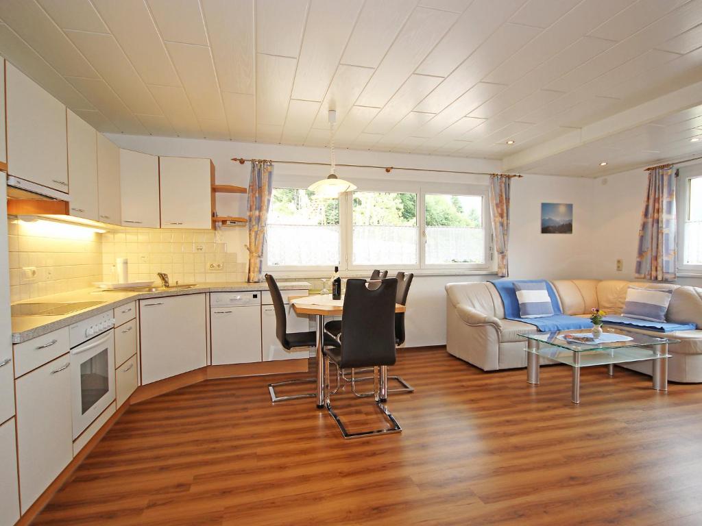 Kuchyňa alebo kuchynka v ubytovaní Apartment Trummer by Interhome